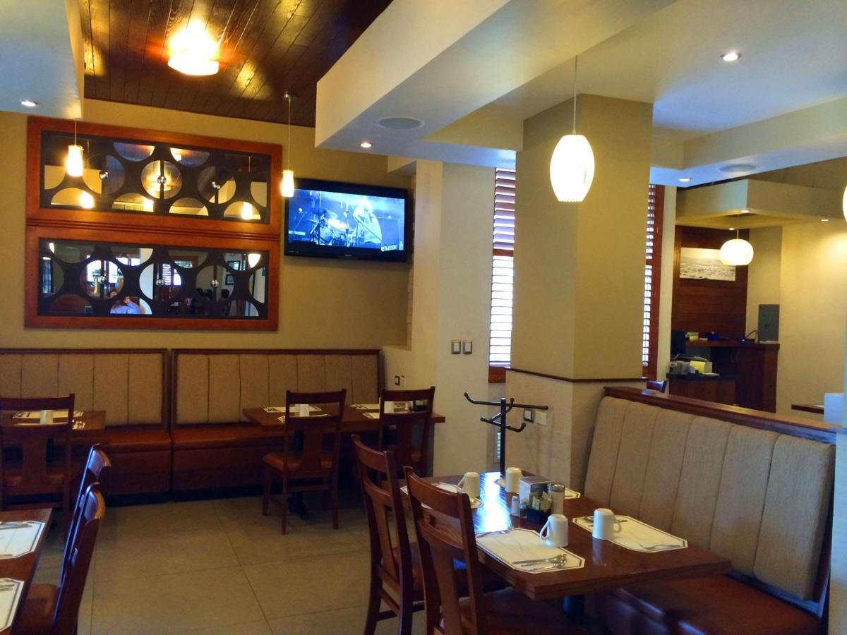 Best Western Cumbres Inn Cd. Cuauhtemoc Exterior photo