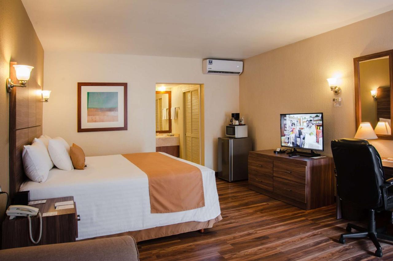 Best Western Cumbres Inn Cd. Cuauhtemoc Exterior photo