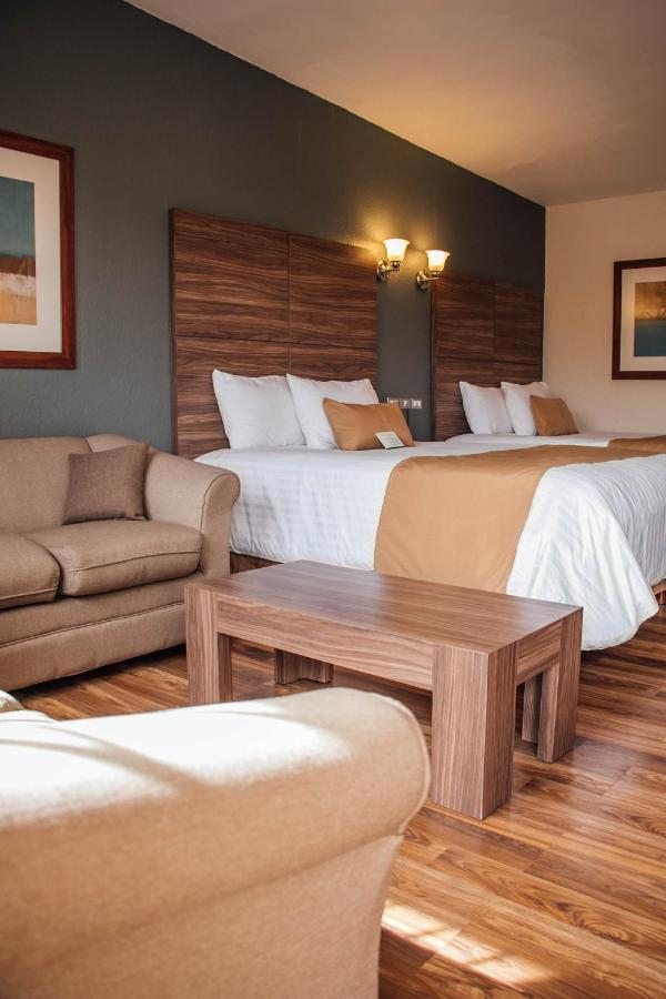 Best Western Cumbres Inn Cd. Cuauhtemoc Exterior photo